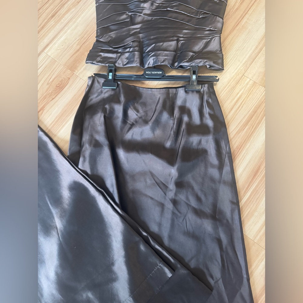 Elegant Satin Skirt in Black